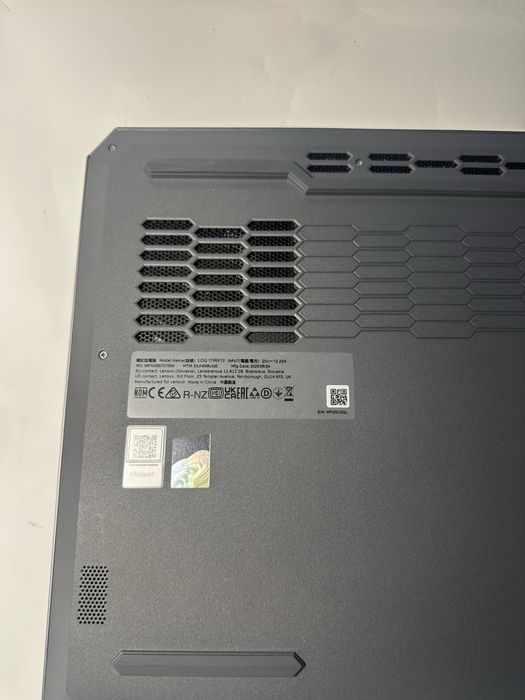 Lenovo LOQ 17IRX10 | RTX 5050 | 16 GB | 17"