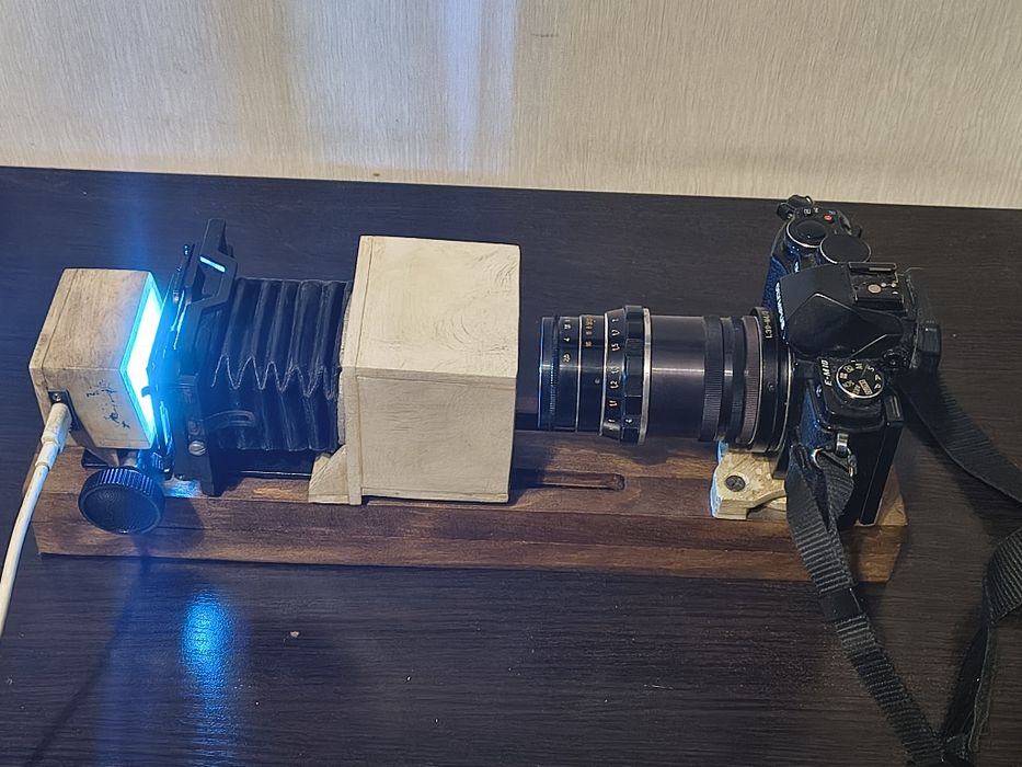 Сканер негативів. Приблуда для оцифрування плівки.