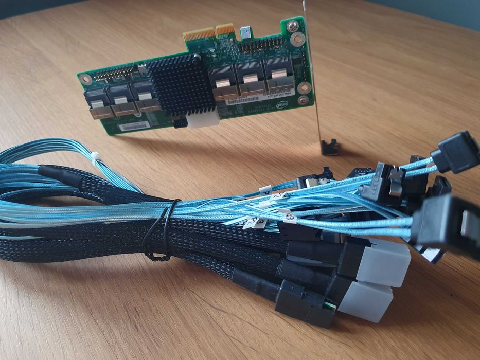 RAID SAS expander Intel RES2SV240 + okablowanie