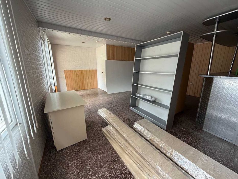 Продається фасадне комерційне приміщення в с. Мамаївці (Центр)
