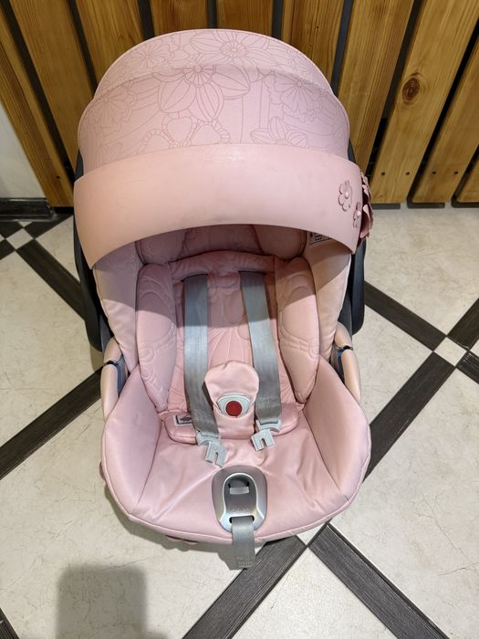 Продається автолюлька Cybex Cloud i-Size (T/Z)