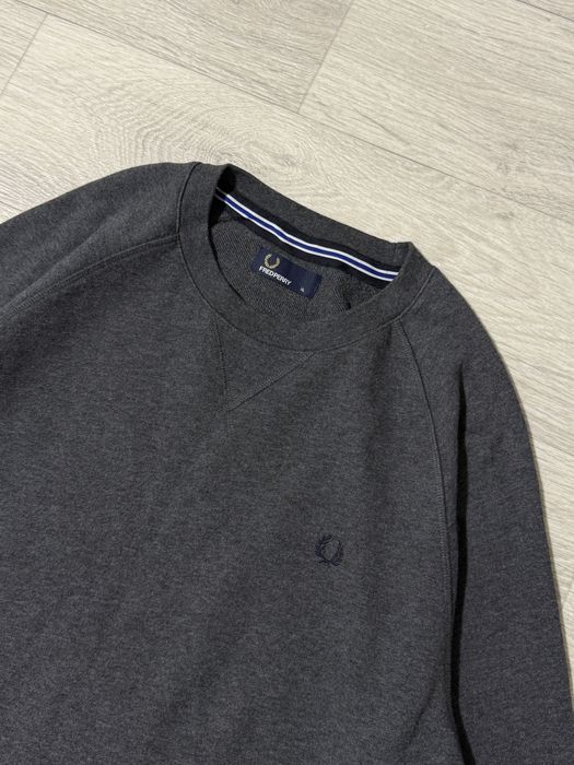 Світшот Fred Perry Розмір XL як новий