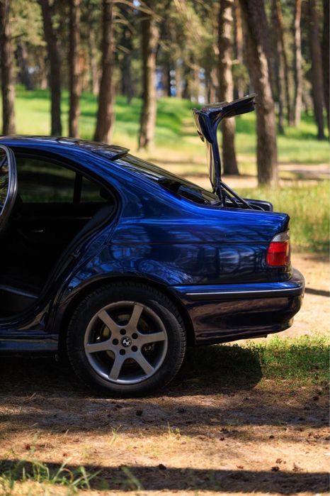 БМВ Е39 BMW E39 автомат 2.0 газ/бенз