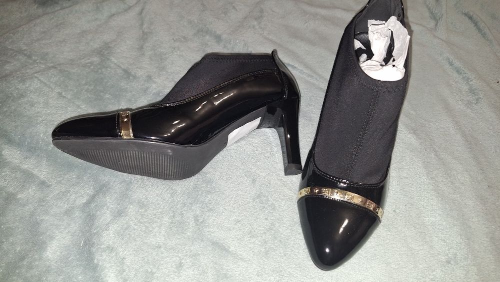 Nowe damskie czarne buty na obcasie 36 24cm botki