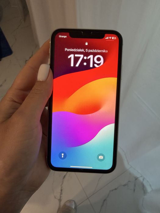 iPhone 11 dobry stan