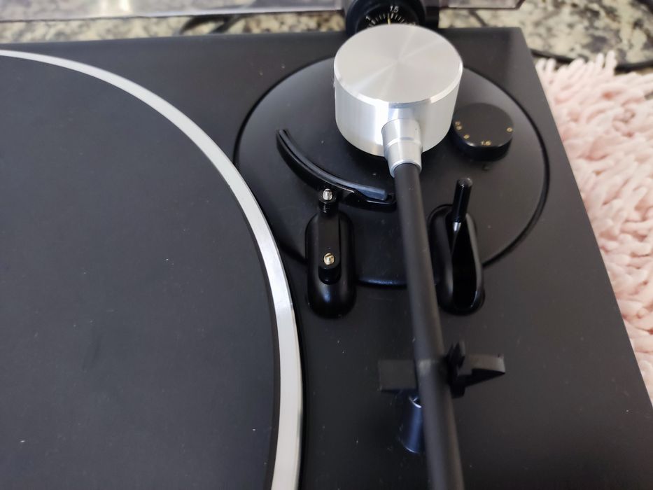 Marantz TT 400 Belt Drive Turntable