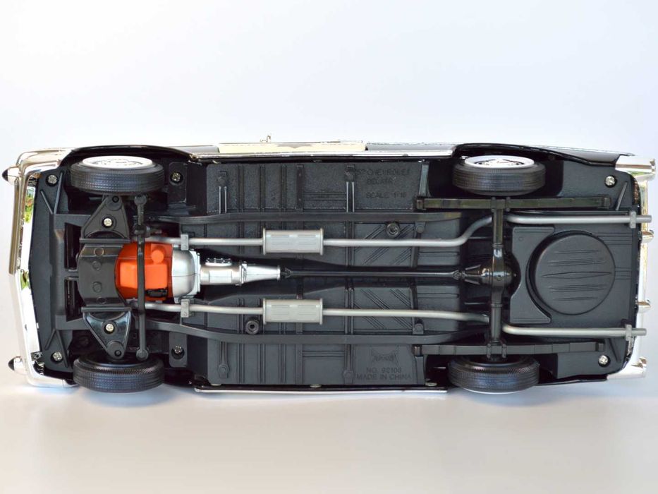 Модель автомобіля Road Legends 1957 Chevrolet Bel Air Police, (1:18)