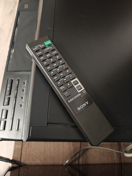 Odtwarzacz CD zmieniarka na 5 płyt SONY CDP-CE105 super stan z Pilotem