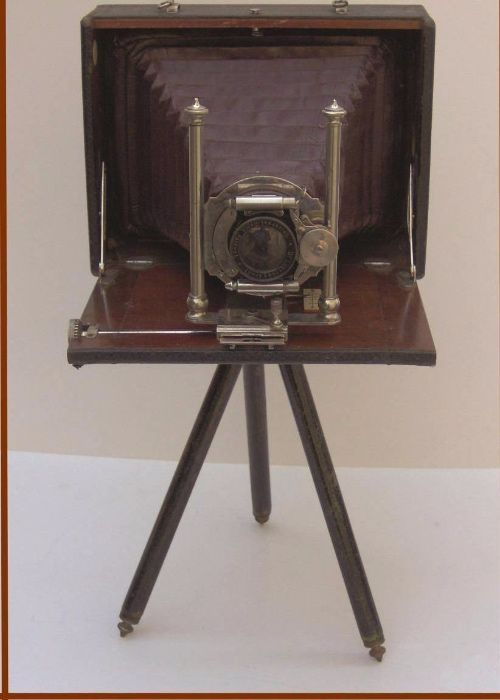 Máquina fotográfica antiga425722785993205762