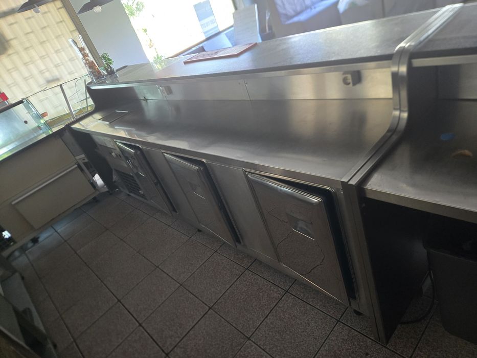 Balcões e vitrine refrigerados