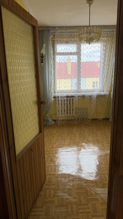 Mieszkanie / 4 pokoje / 57m / Piwnica