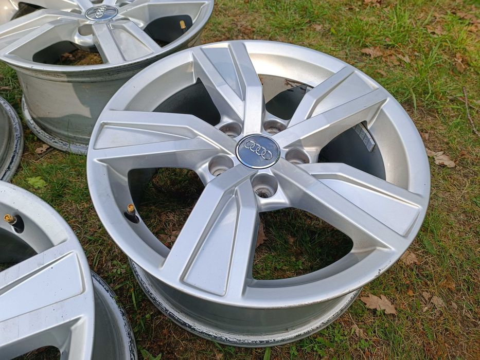 AUDI A4 B9 Felgi 7Jx16 16" ET35 oryginalne Q3 dużo zdjęć Alu felgi