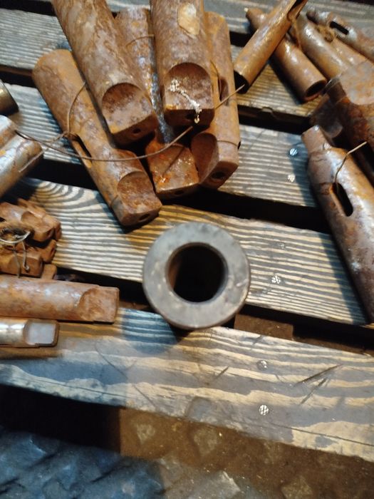 Продам фрези нові і свердла з конусним хвостовиком