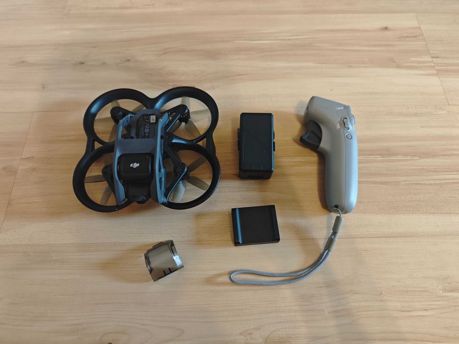 DJI Avata 1 dron + bateria 6 cykli + kontroler full sprawne - odpięte konto DJI