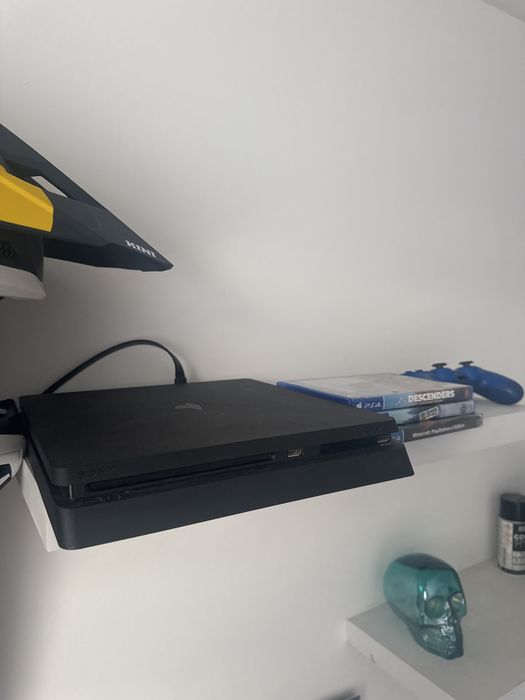 Playstation PS 4 slim 500 gb + pad