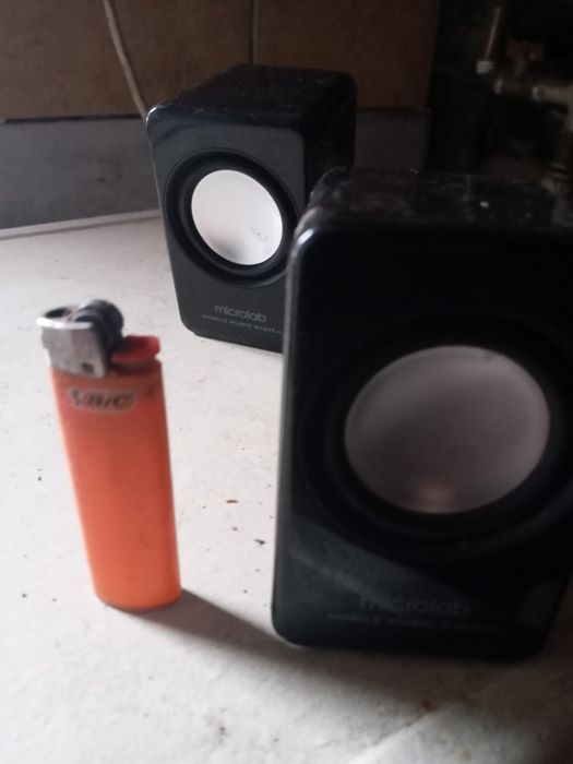 Музыкальные колонки.