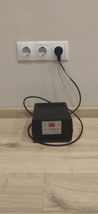 Стабілізатор напруги СН - 03М3