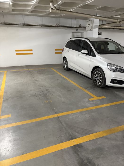 Alugo Lugar de Garagem