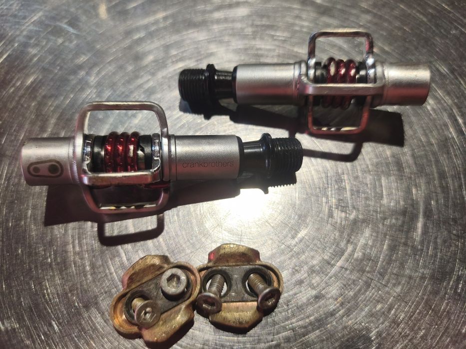 Pedais crankbrothers egg beater 1