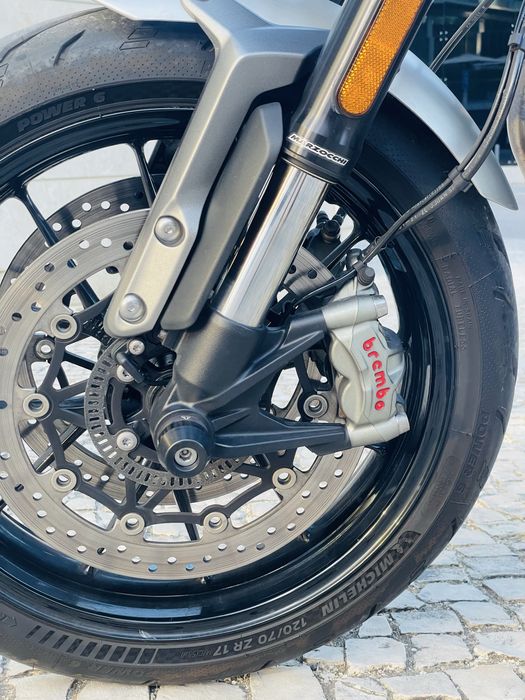 Triumph Speed Twin 1200