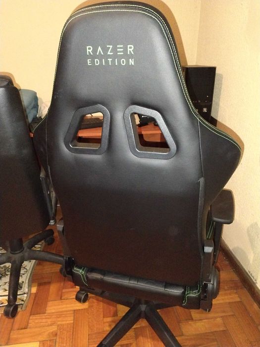 TYPE Z Gaming Chair – RAZER Edition BY LEGEND64585695384322122