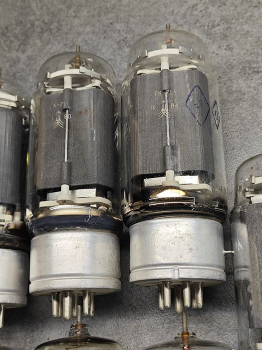 Генераторный пентод ГК-71, радиолампа, радиодетали