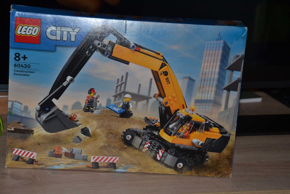 Б.У. Конструктор LEGO Citi 60420 Будівельний екскаватор