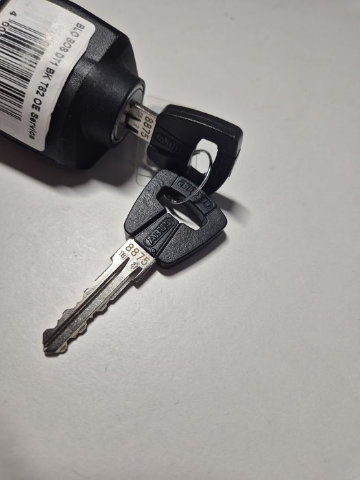 Zamek/Blokada baterii Bosch classic na ramę 2 kluczyki