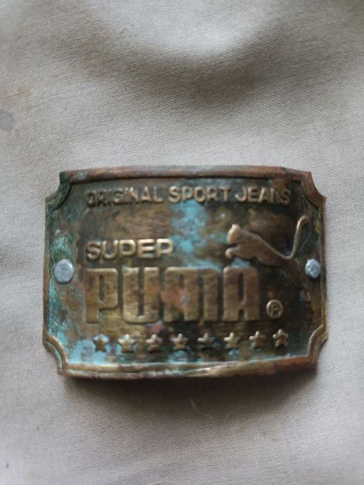 Емблема " Puma". .