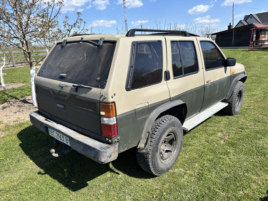 Nissan terano 1 2.7