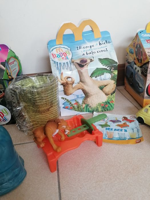 Bonecos Happy Meal com/sem caixa