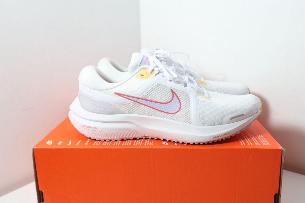 Nike Air Zoom Vomero 16