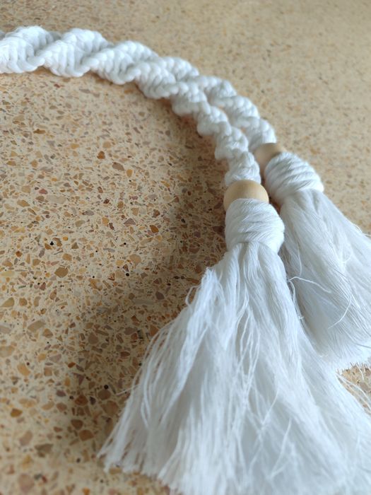 Prende cortinados macramé