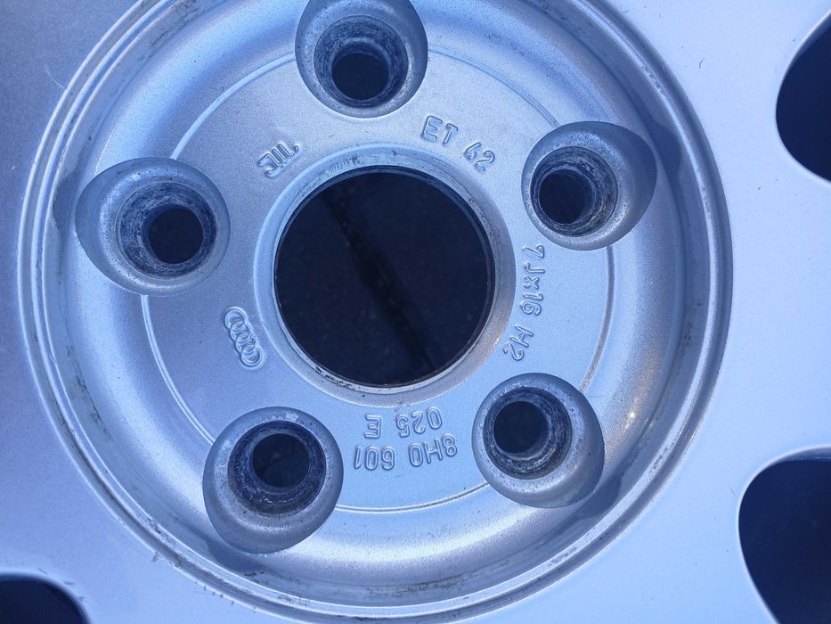 Felgi aluminiowe Audi 7j16 et 42 5x112 ch 57,1 A4 A3 itp VW