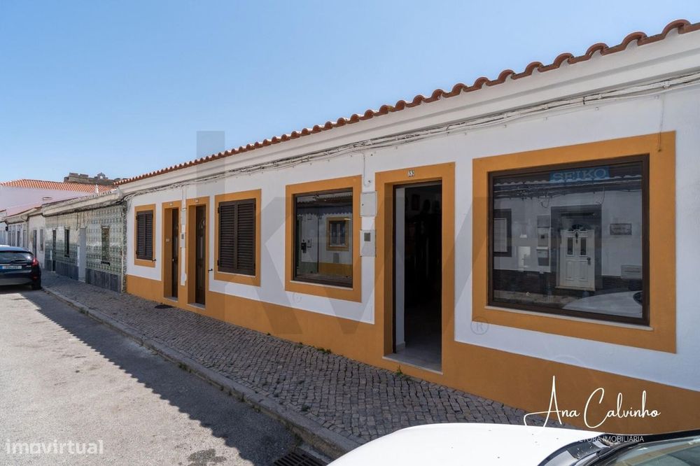 Moradia térrea T1 com pátio e arrecadação em Castro Marim