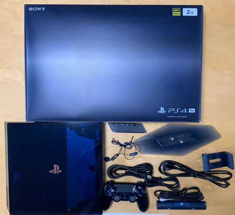 Playstation 4 Pro 2 TB 500 Million Limited Edition