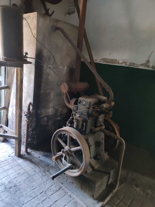 Maquinaria lagar de azeite antigo