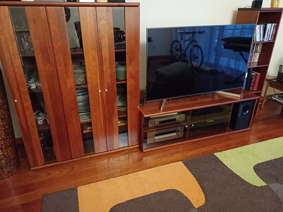 Mobilia sala + mesa marca Cerne cerejeira