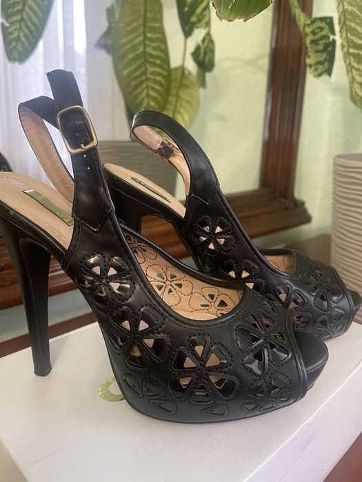 Босоніжки з екошкіри