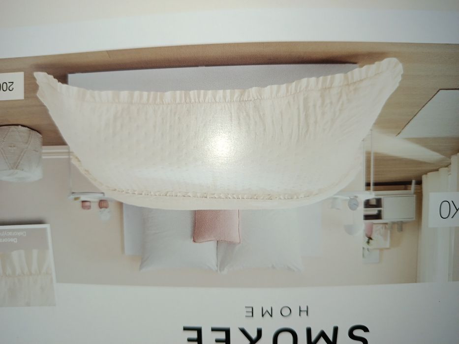 Piękna ozdobna narzuta na łóżko z falbanką 200 x 220