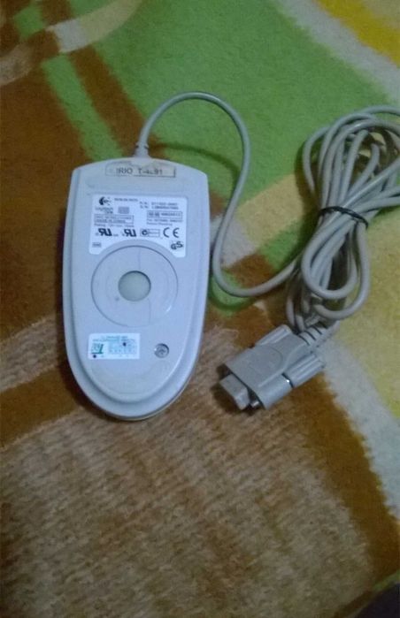 Zabytkowa myszka do komputera LOGITECH z kulką