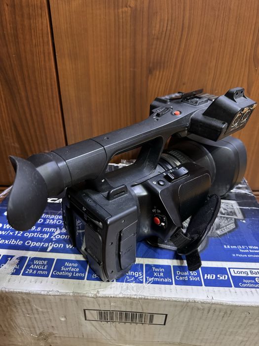Відеокамера Panasonic AG-AC90