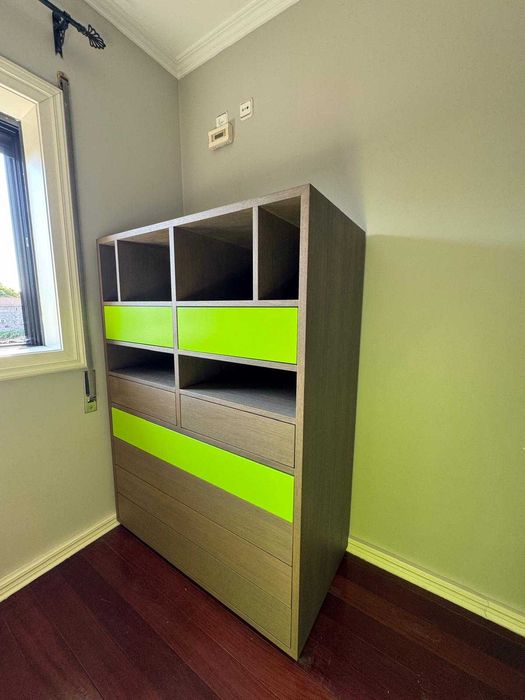 Estante de quarto em carvalho