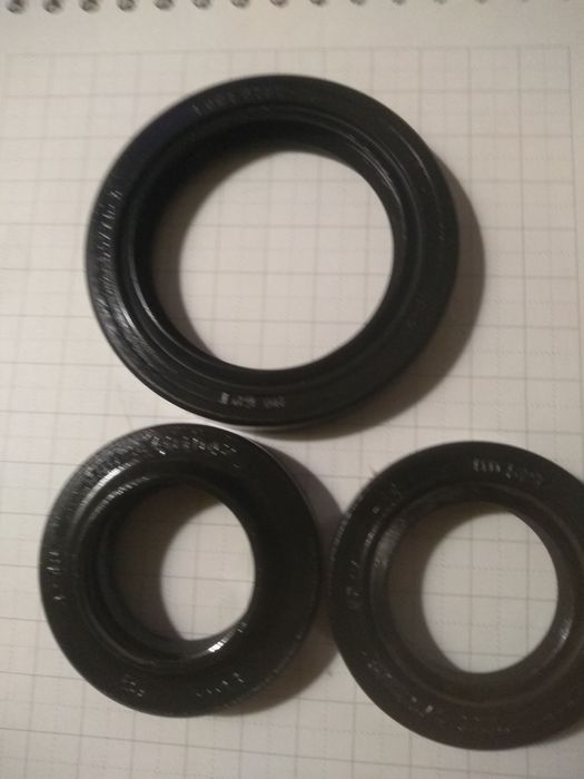 Сальник, манжета армированная