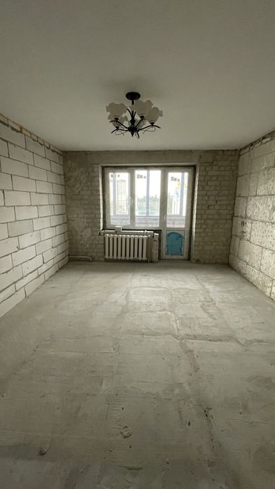 Продам 3-х кімнатну квартиру ринок Нива
