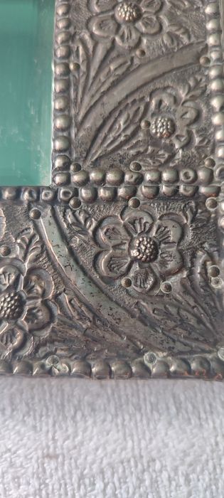 Espelho árabe com moldura prata folheada 30 cm aprox