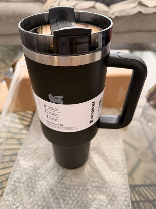 Stanley Quencher Tumbler 1.18L Preto - Original e Novo