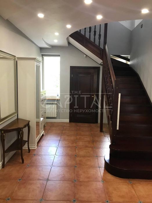 Оренда будинку 250м2,  Солом'янка