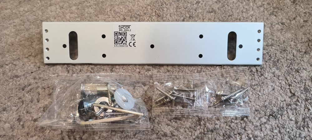 Zwora elektromagnetyczna 280kg EL600TSL2 i uchwyty