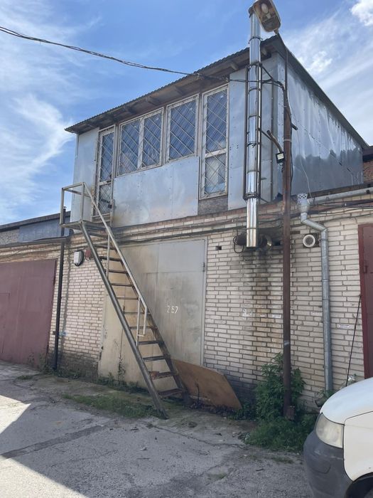 Продам,або обміняю на автомобіль двох поверховий гараж